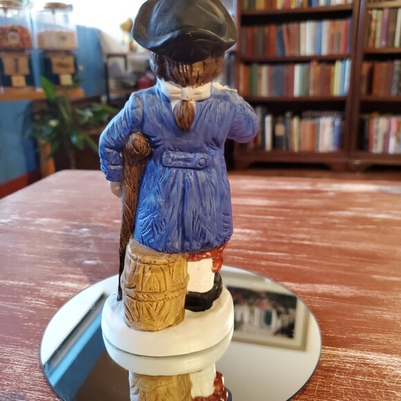 Vintage Peg-Leg Pirate Figurine—Chalkware Ceramic (Japan, 1950s–60s) - Picture 3 of 9